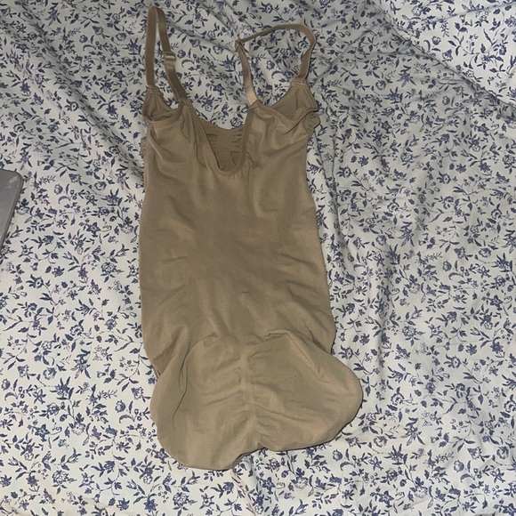 Skims bodysuit - Picture 4 of 5